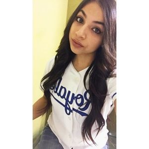 Meet your Posher, Andreina